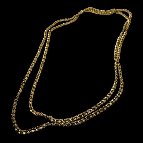 Elegant Gold Chain Necklace - Picture 2 of 5